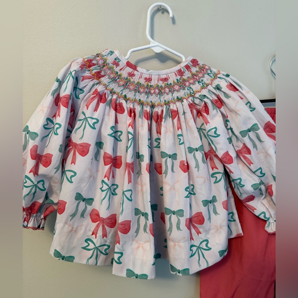 Busy Bee Smocks Christmas Bow Smocked Top with Matching Pants - Picture 2 of 5